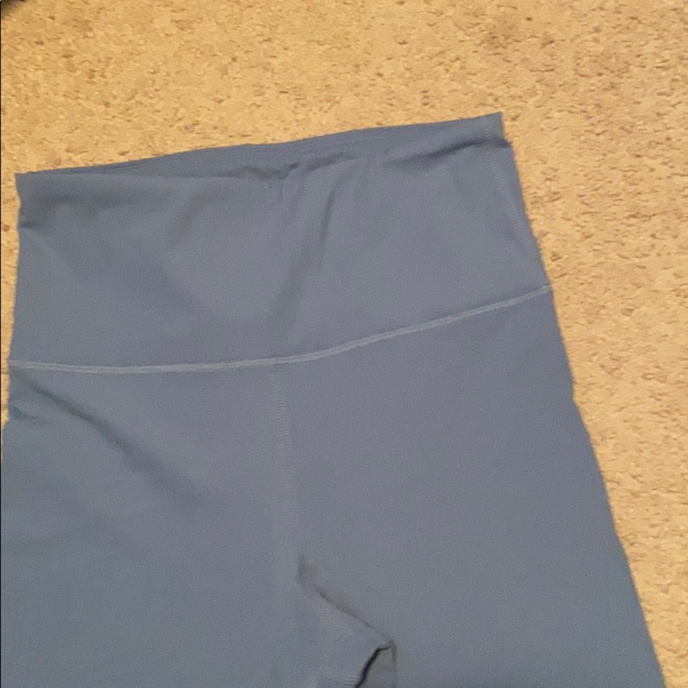 Workout Capris - Picture 2 of 3